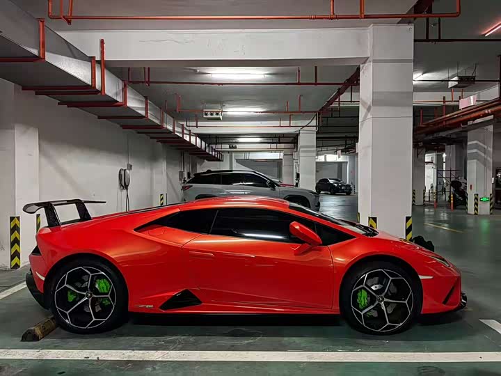 Lamborghini Huracán, 2022 — фото 8 из 9
