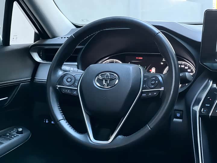 Toyota Venza, 2022 — фото 12 из 12