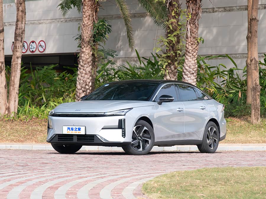 Geely Galaxy L6, 2026 — купить в Санкт-Петербурге под ключ