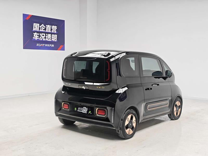 Baojun KiWi EV, 2022 — фото 7 из 12