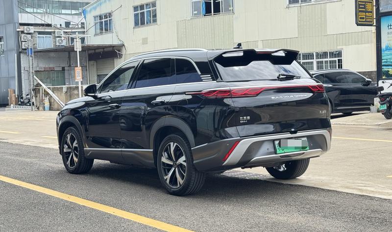 BYD Frigate 07, 2024 — фото 4 из 10