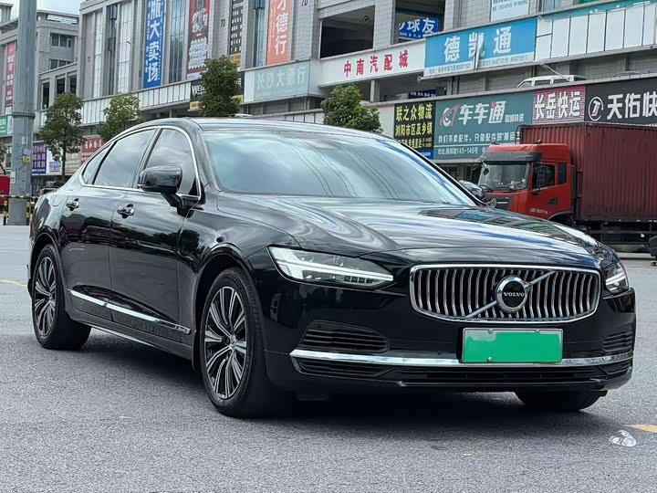 Volvo S90 Hybrid, 2022 — фото 3 из 9
