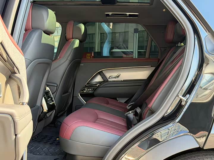 Land Rover Range Rover Sport, 2025 — фото 7 из 9