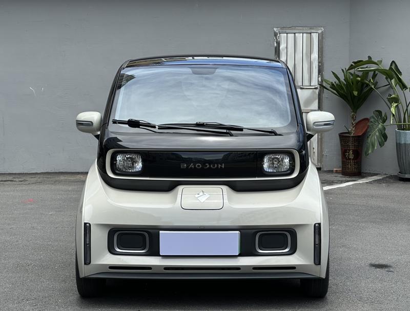Baojun KiWi EV, 2022 — фото 2 из 10