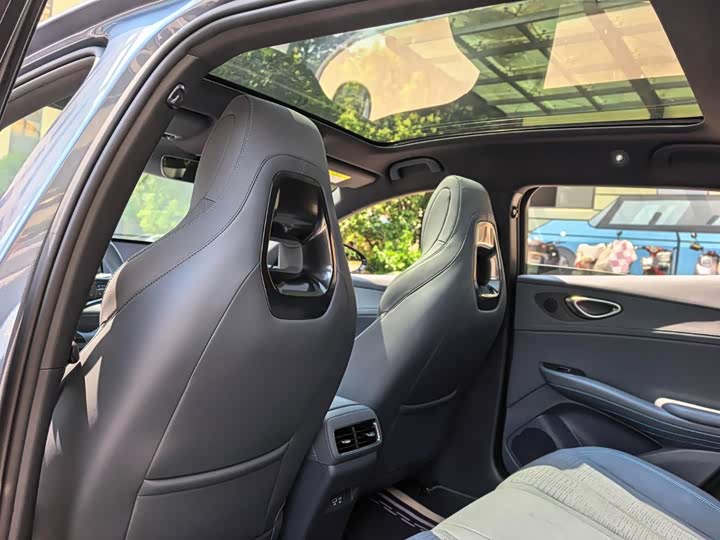 BYD Seal 06 GT, 2025 — фото 8 из 9