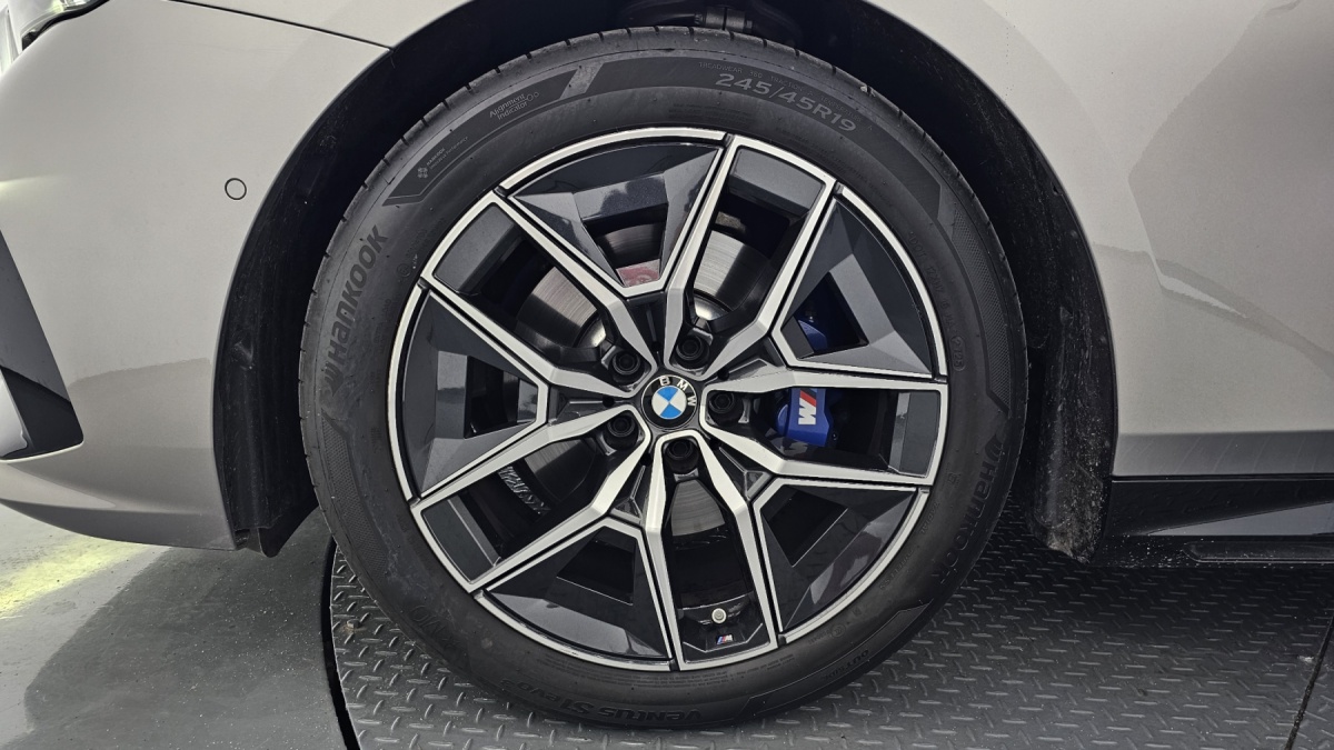 BMW 5 Series, 2025 — фото 5 из 12