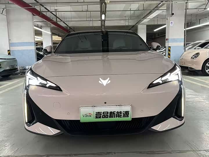 BAIC Arcfox Alpha S5, 2024 — фото 2 из 9