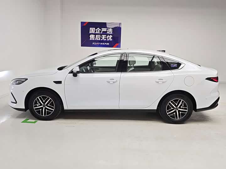 BYD Seal 05 DM-i Hybrid, 2024 — фото 9 из 9