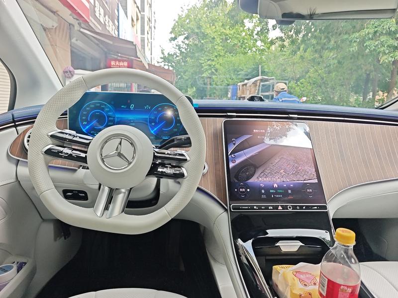 Mercedes-Benz EQE, 2025 — фото 10 из 12