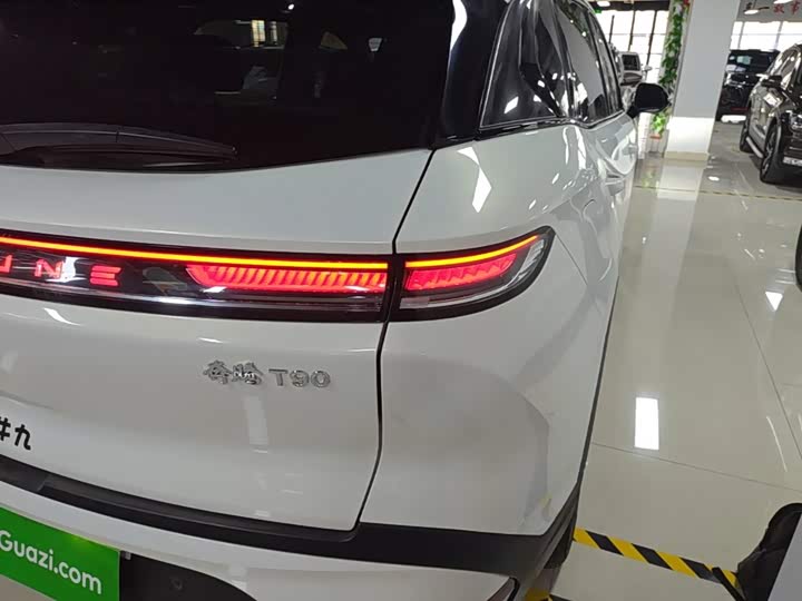 Bestune T90, 2023 — фото 8 из 9