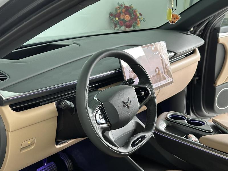 BAIC Arcfox Alpha T5, 2025 — фото 8 из 12