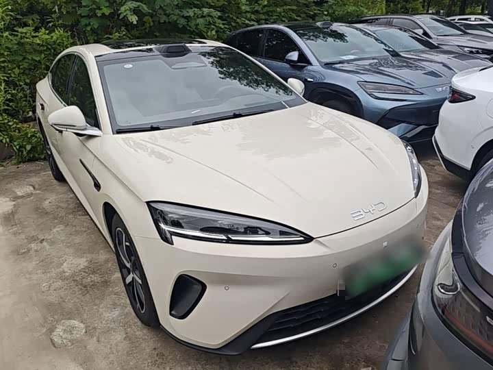 BYD Seal 07 DM-i Hybrid, 2025 — фото 3 из 9