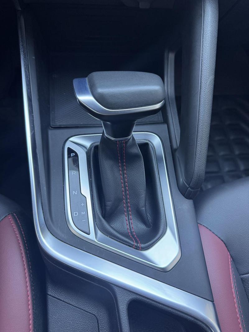 Geely Vision X3, 2022 — фото 11 из 12