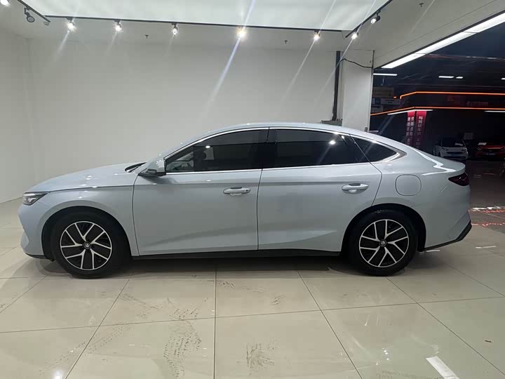 BYD Qin L, 2024 — фото 5 из 9