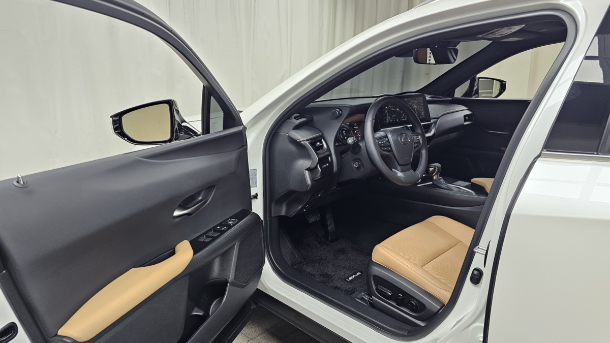 Lexus UX, 2023 — фото 9 из 12
