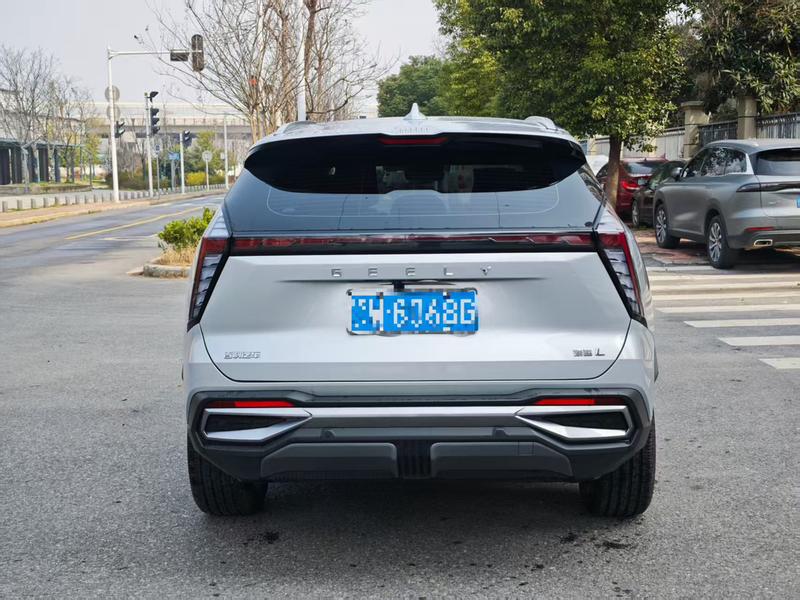 Geely Atlas L, 2024 — фото 5 из 10