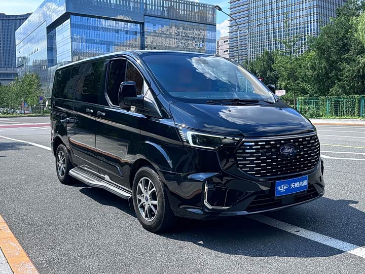 Ford Tourneo, 2023 — фото 5 из 9