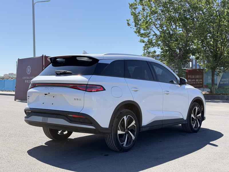 BYD Sea Lion 05 DM-i Hybrid, 2026 — фото 6 из 8