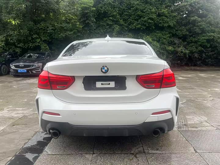BMW 1 Series, 2022 — фото 8 из 9