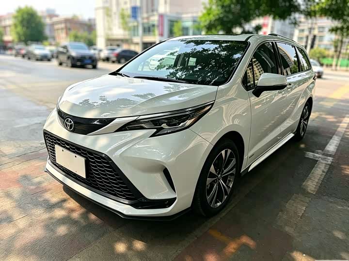 Toyota Granvia, 2024 — купить в Брянске под ключ