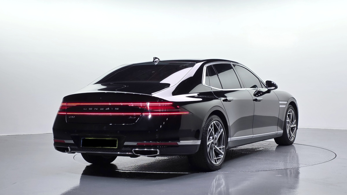 Genesis G90, 2023 — фото 2 из 12