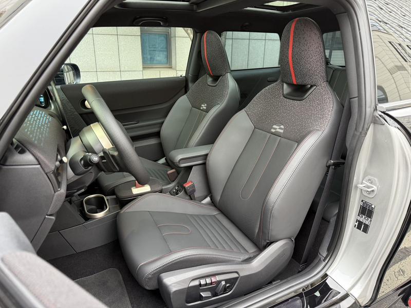 Mini Mini JCW, 2024 — фото 11 из 12