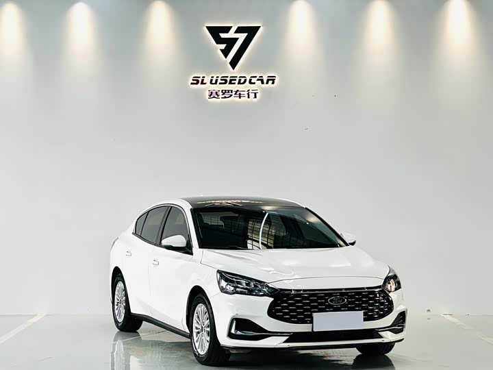 Ford Focus, 2022 — фото 3 из 9