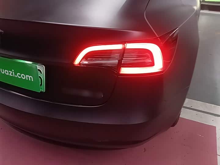 Tesla Model 3, 2023 — фото 8 из 9