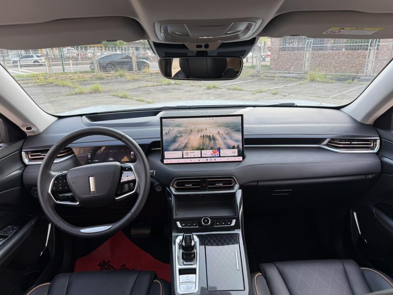 Wey Latte DHT Hybrid, 2022 — фото 7 из 12