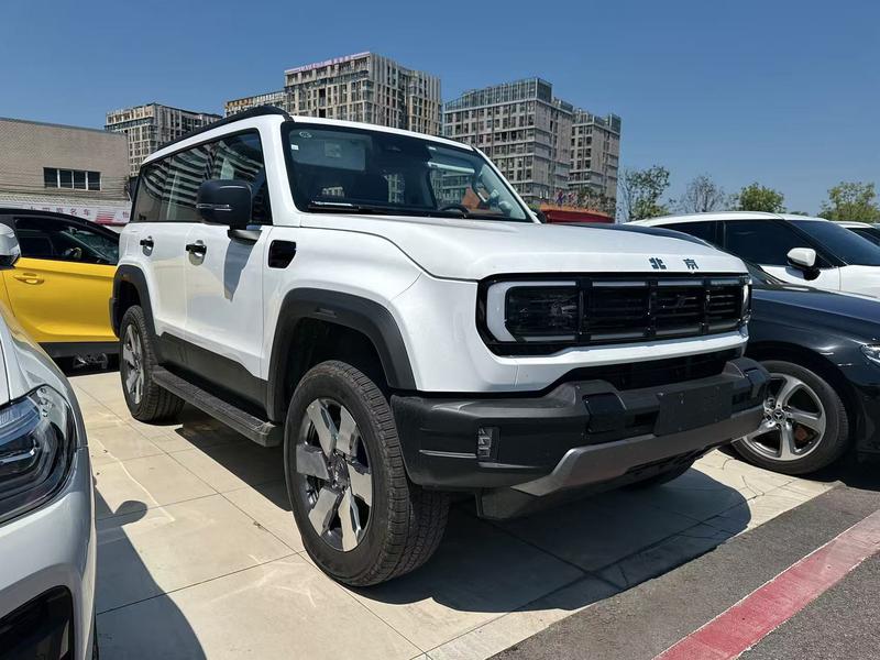 BAIC Beijing BJ40 Hybrid, 2026 — фото 3 из 12