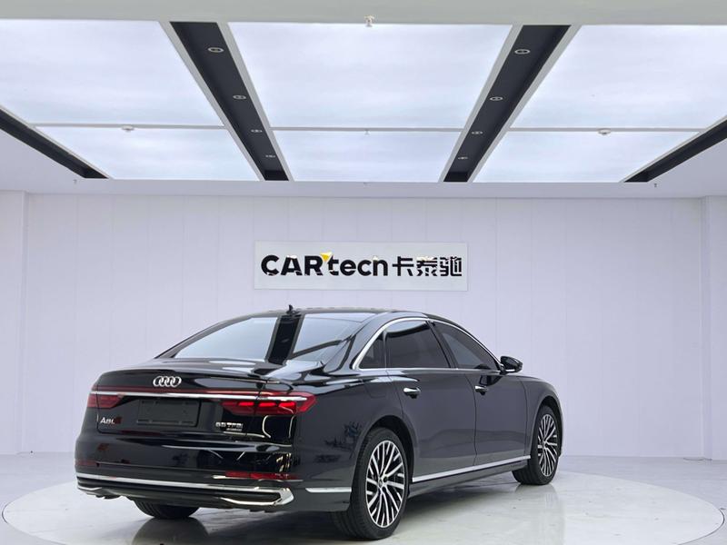 Audi A8, 2023 — фото 7 из 12