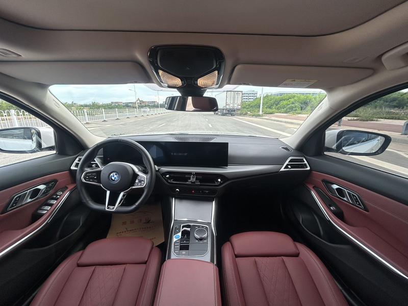 BMW i3, 2024 — фото 7 из 10