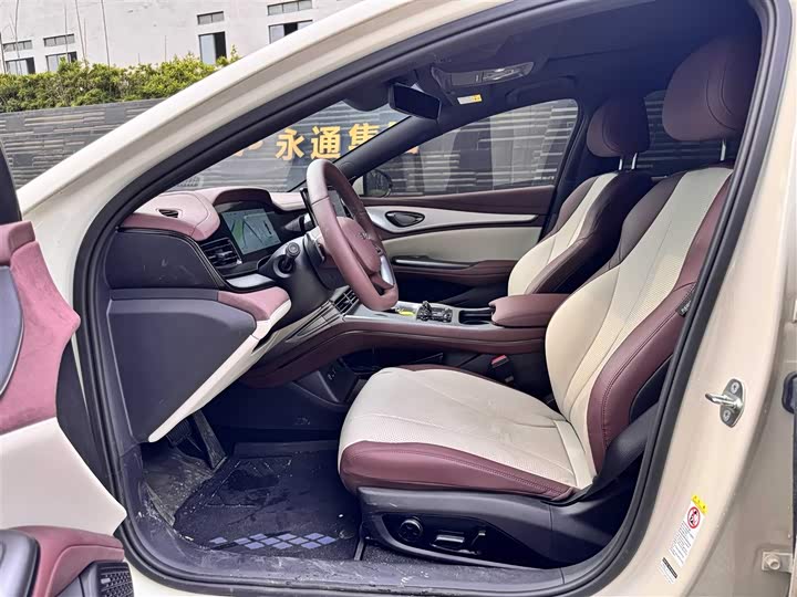 BYD Seal 07 DM-i Hybrid, 2025 — фото 5 из 9