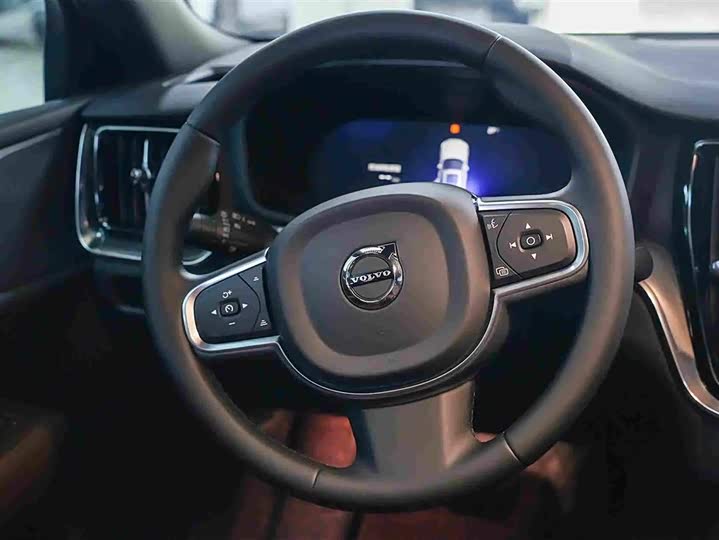 Volvo S60, 2026 — фото 7 из 9