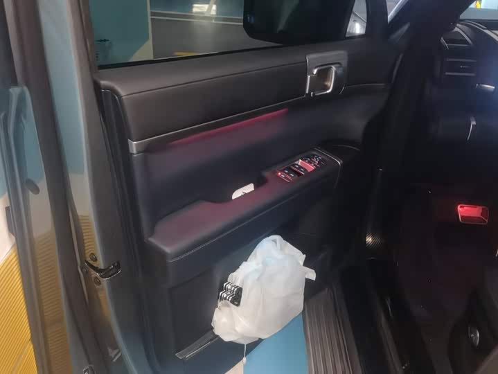 BYD FangChengBao Titanium 7 (Tai 7), 2026 — фото 7 из 9