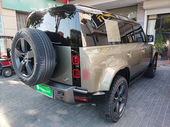 Land Rover Defender, 2022 — фото 7 из 9