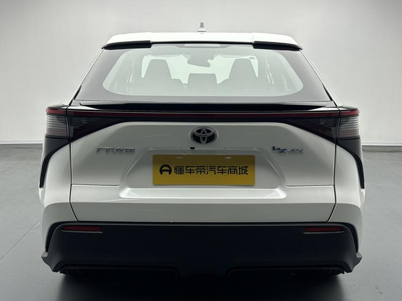 Toyota bZ4X Platinum, 2026 — фото 6 из 12