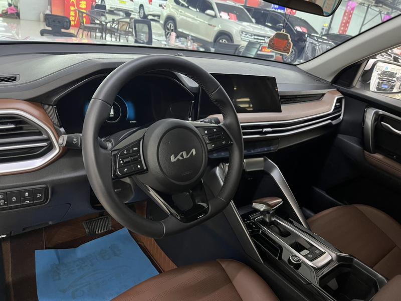 Kia Sportage GT-line, 2023 — фото 5 из 10