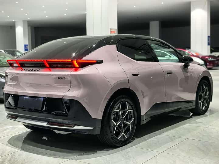 Lynk & Co Z20, 2025 — фото 4 из 9
