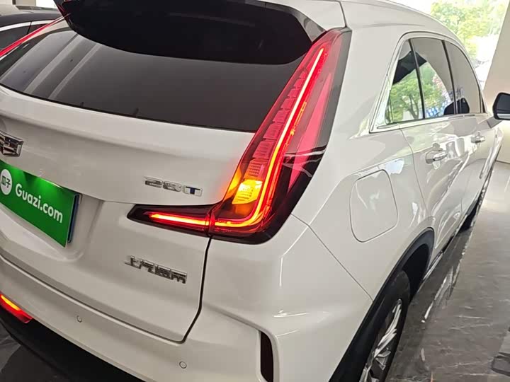 Cadillac XT4, 2023 — фото 8 из 9