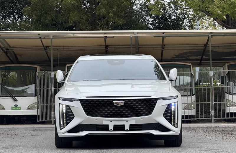 Cadillac CT6, 2023 — фото 2 из 12