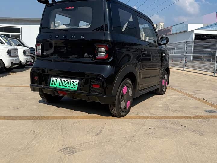 Geely Galaxy Panda Mini, 2026 — фото 7 из 9