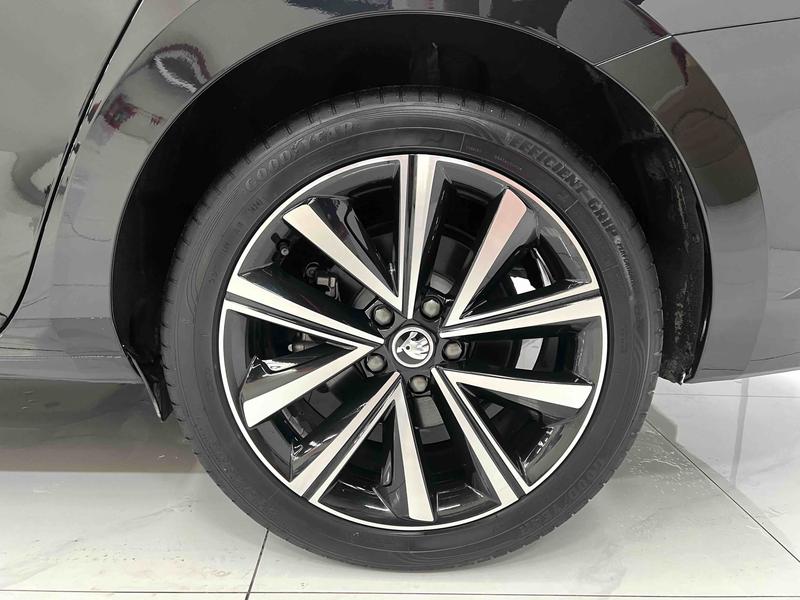 Skoda Superb, 2024 — фото 7 из 12