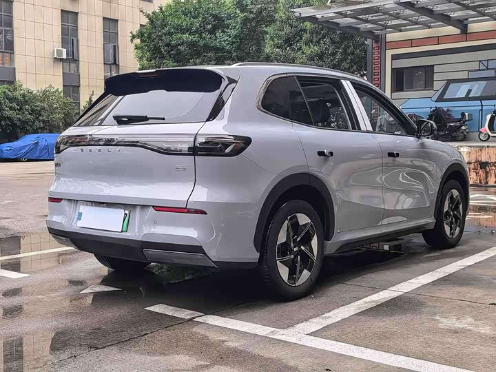 Geely Galaxy E5, 2025 — фото 7 из 9