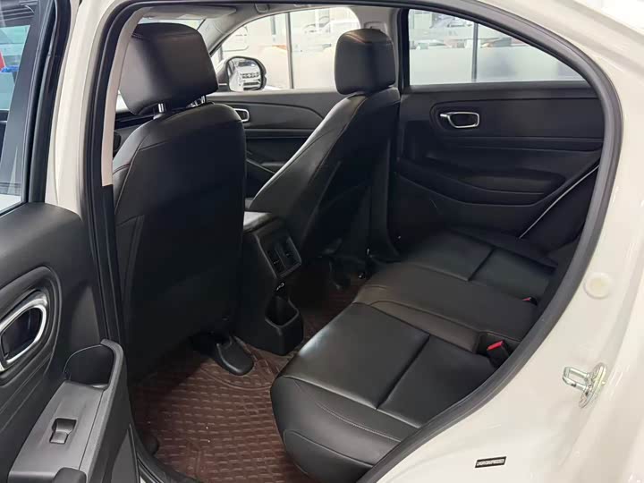 Honda Vezel, 2023 — фото 6 из 9