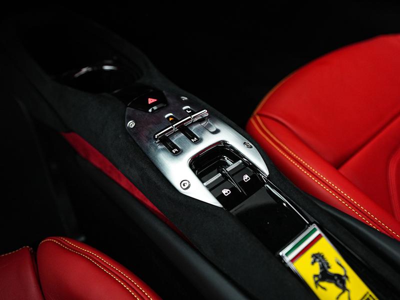 Ferrari 296, 2023 — фото 8 из 11
