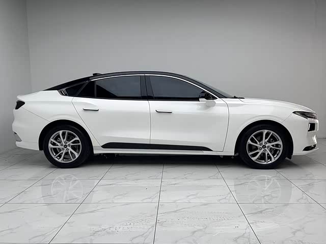 Ford Mondeo, 2022 — фото 5 из 9