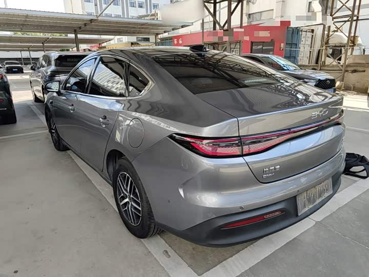 BYD Seal 05 DM-i Hybrid, 2025 — фото 5 из 9