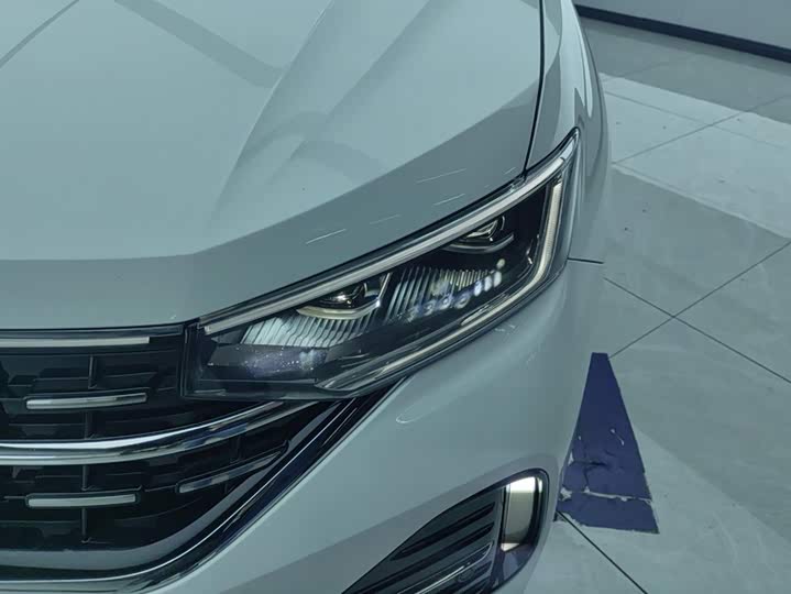 Volkswagen Tayron GTE Hybrid, 2023 — фото 5 из 9