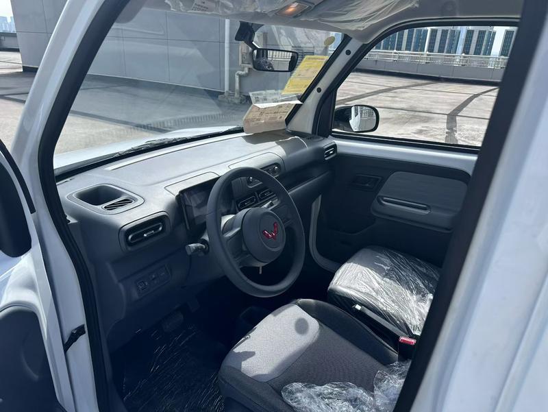 Wuling Sunshine EV, 2026 — фото 8 из 11